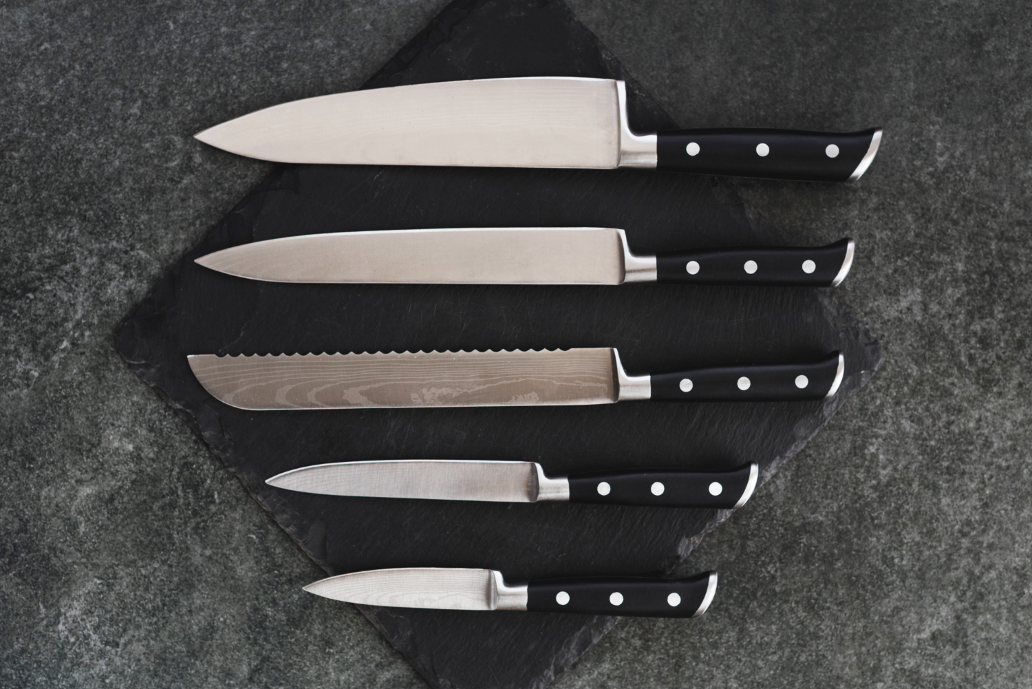 knives in kitchen

