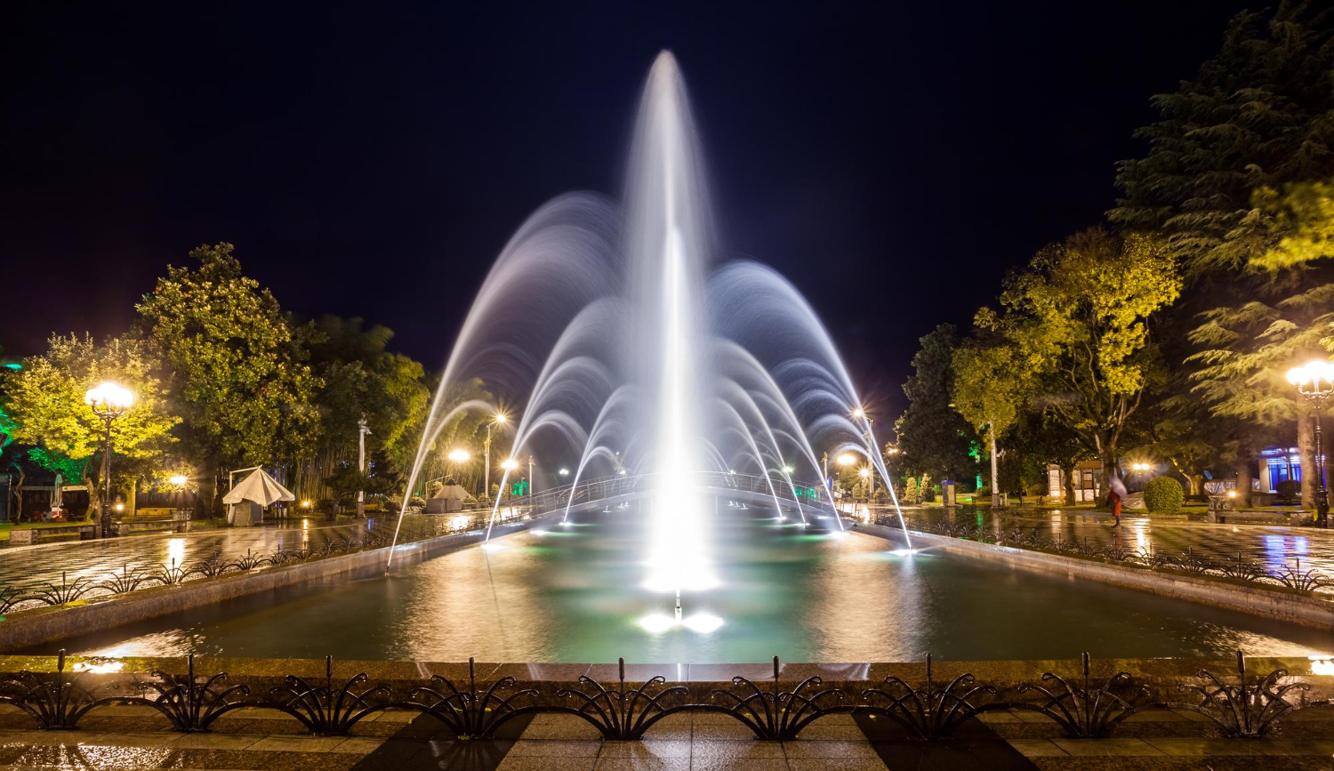 shopping mall fountains