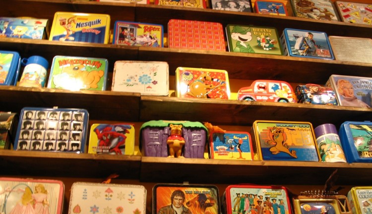 12 Lunchbox Foods Every American Kid Packed in 1985 That Vanished From Store Shelves
