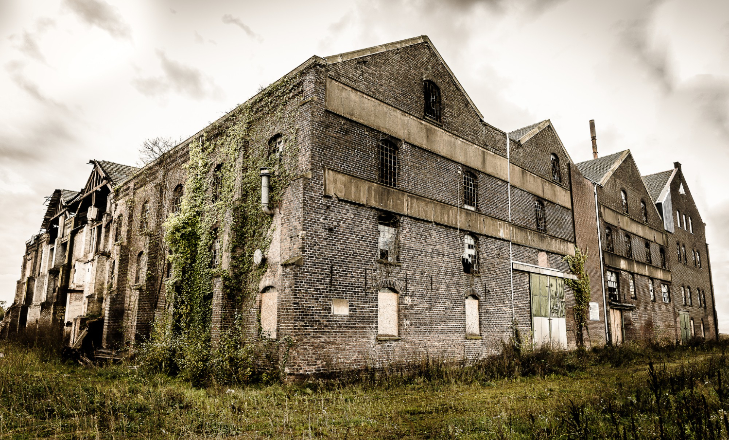 abandoned American towns