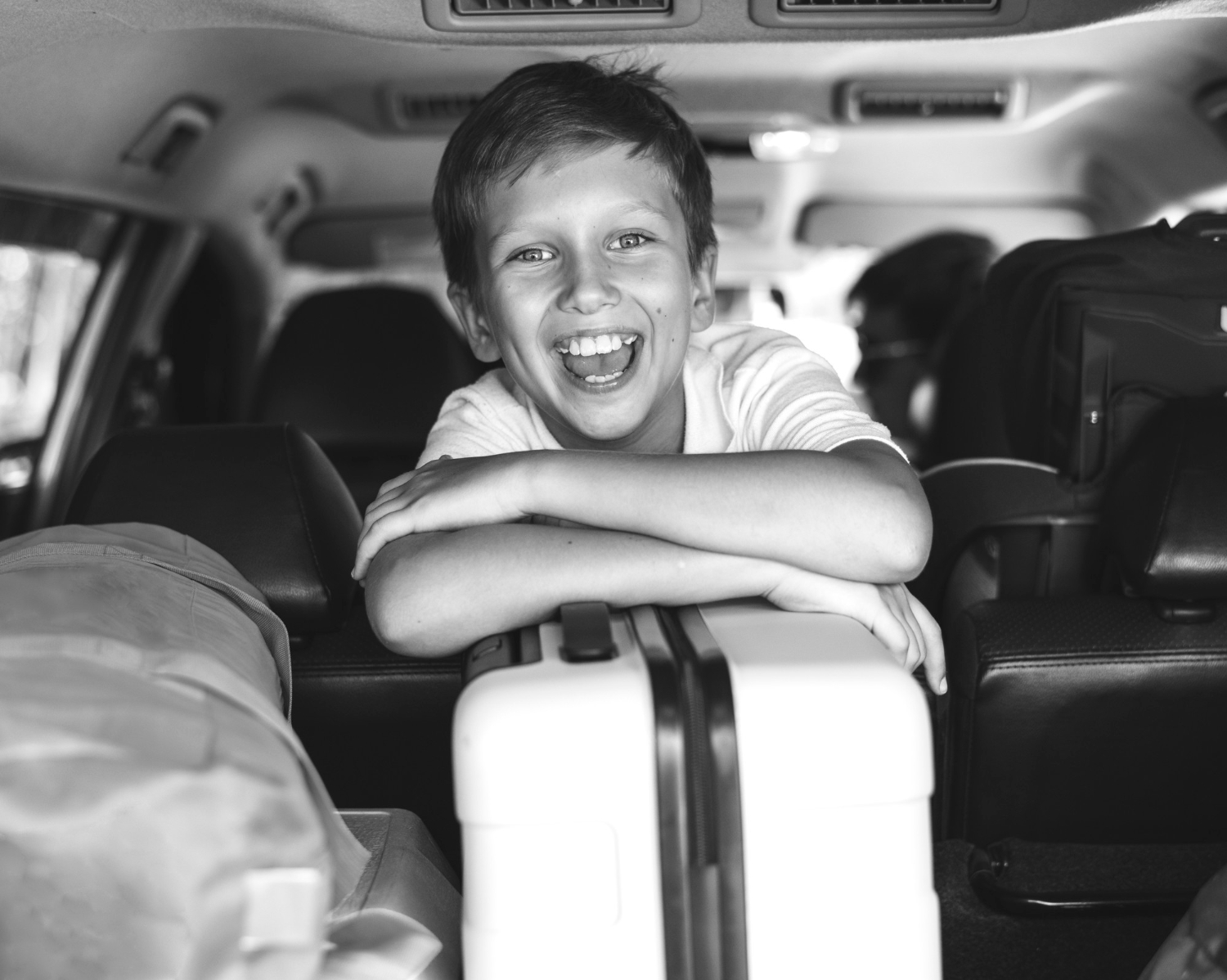 kid in car