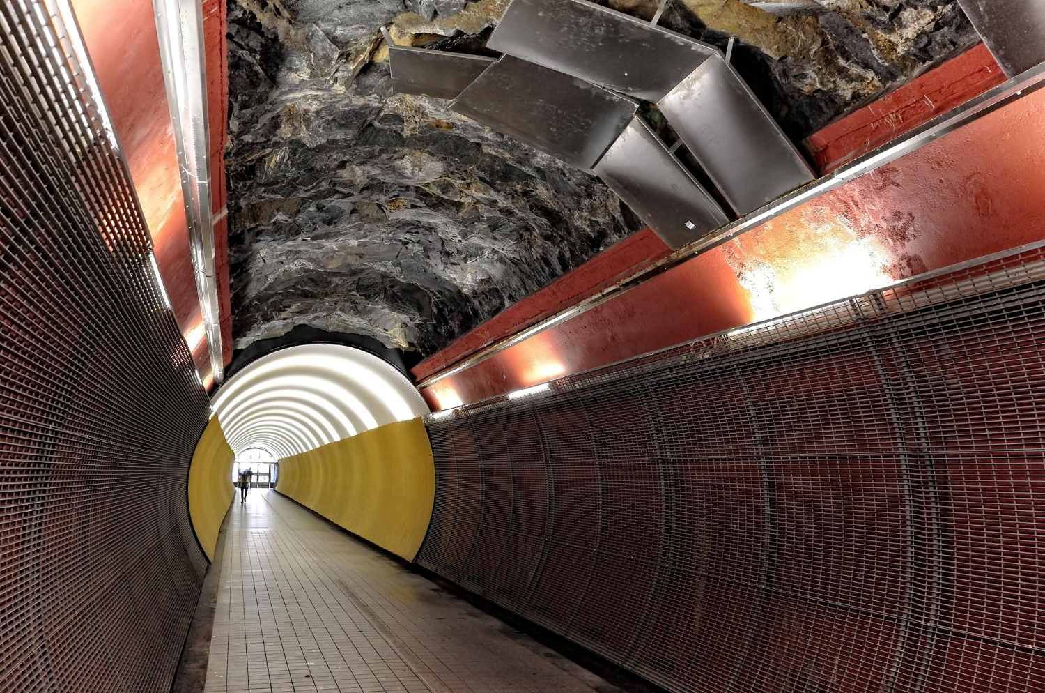 Underground tunnel