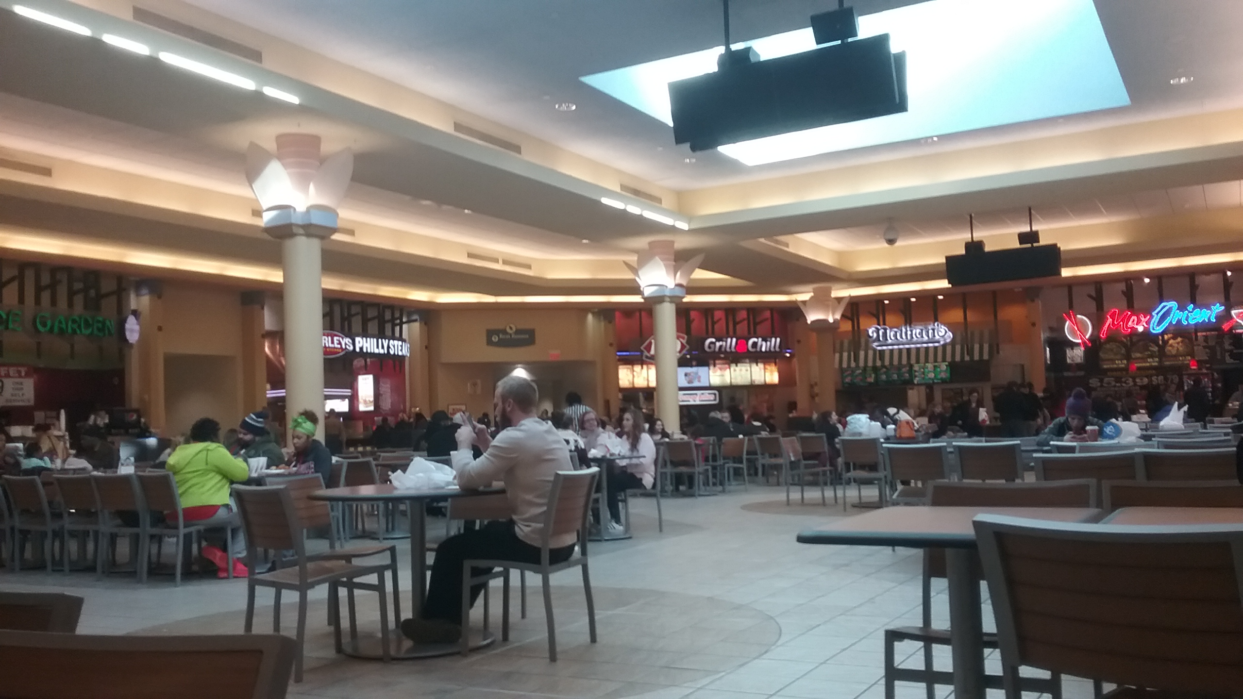 Food Court
