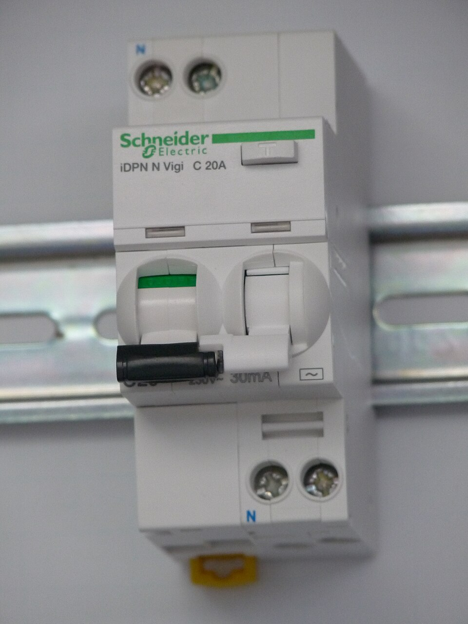 ground-fault circuit interrupter