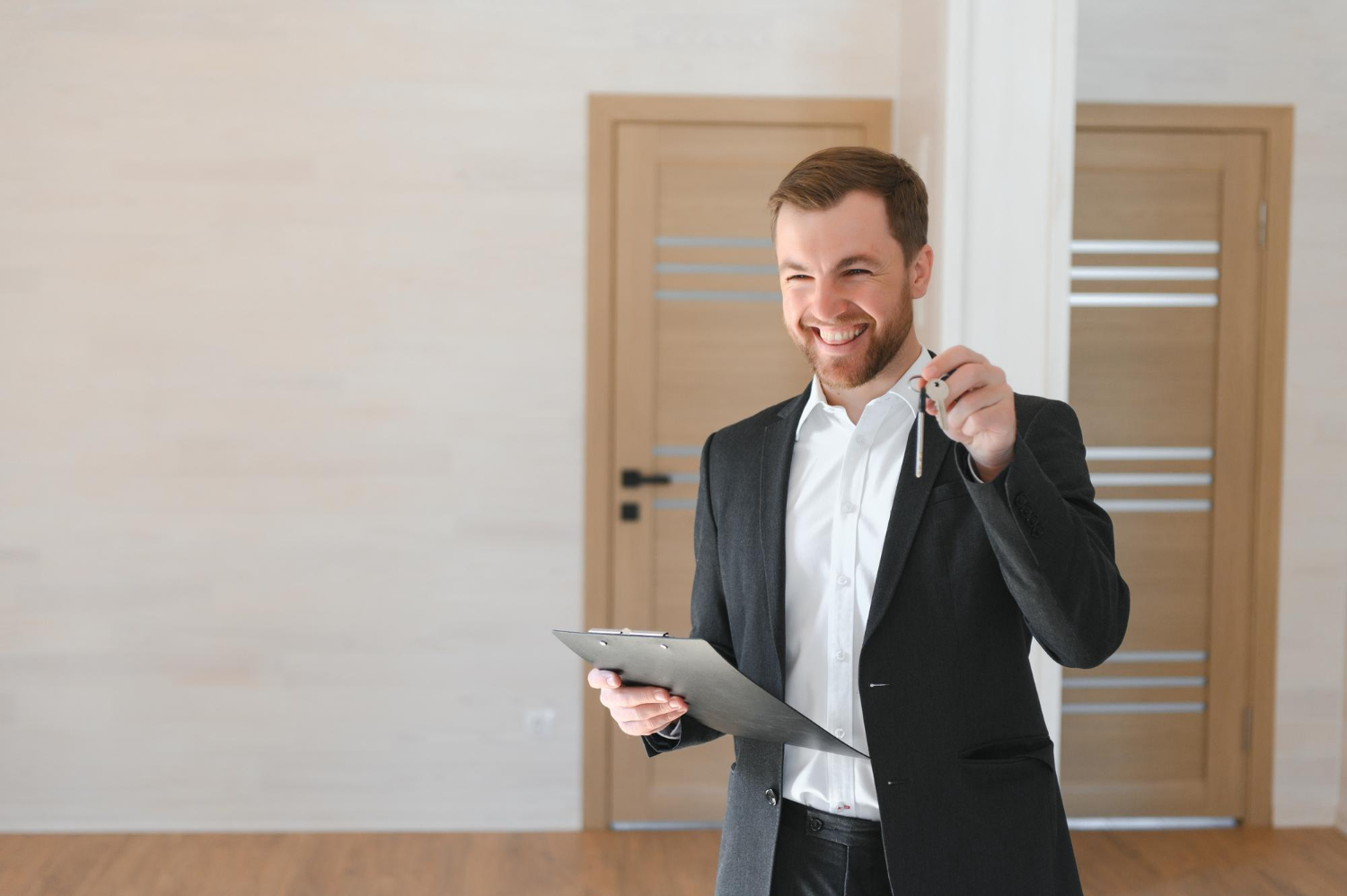 10 Things Real Estate Agents Notice the Second They Walk Into Your Home