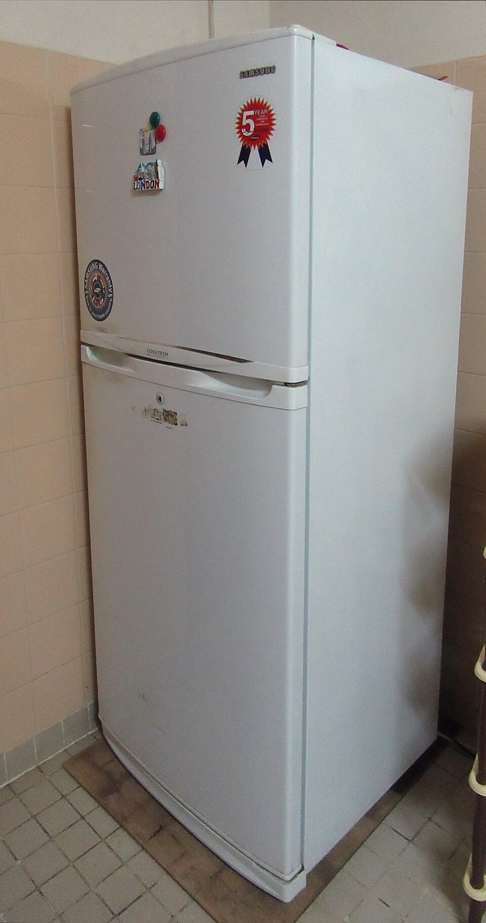 Leaving Notes on fridge