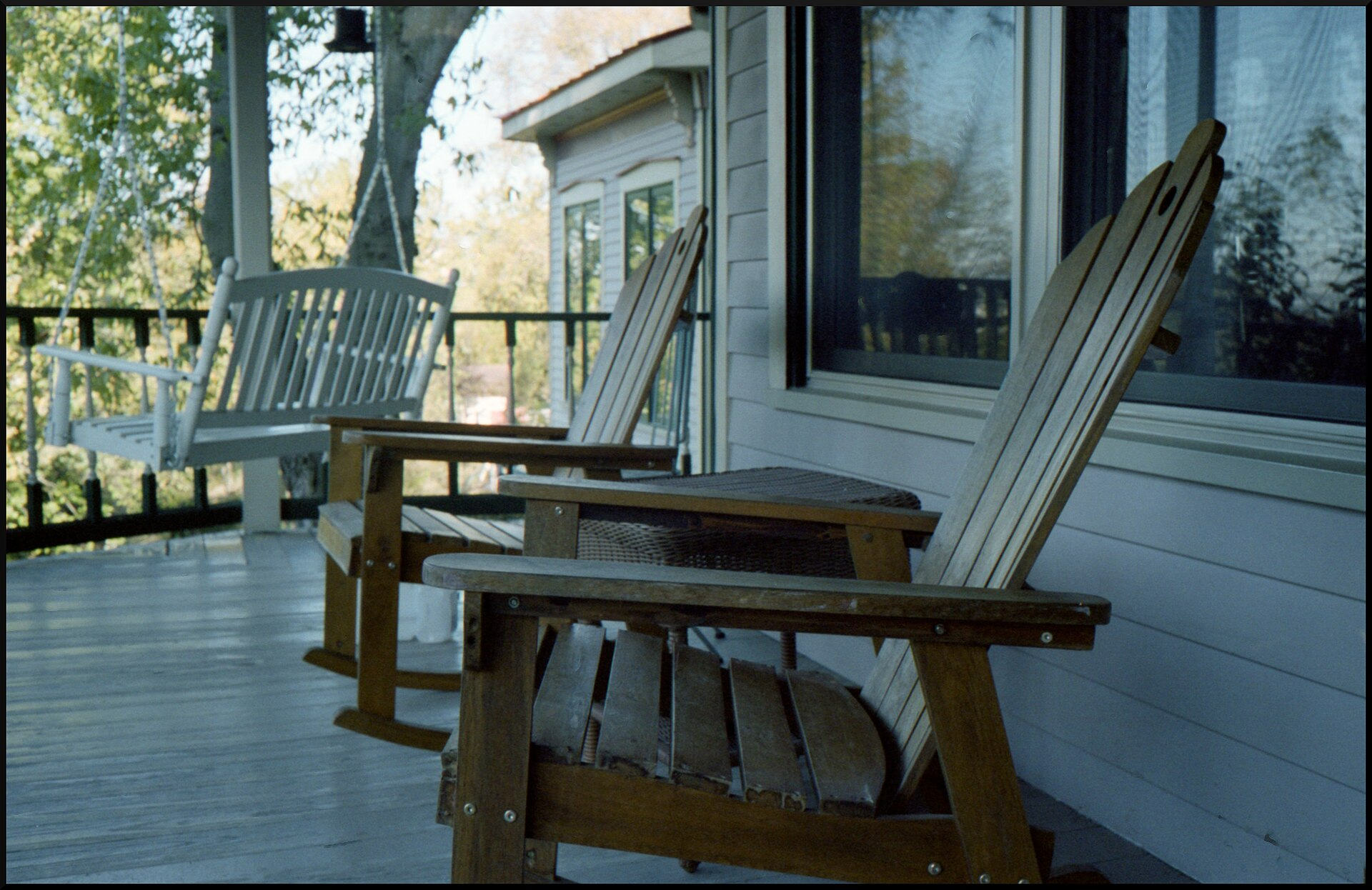 12 Things Every American Front Porch Used to Have
