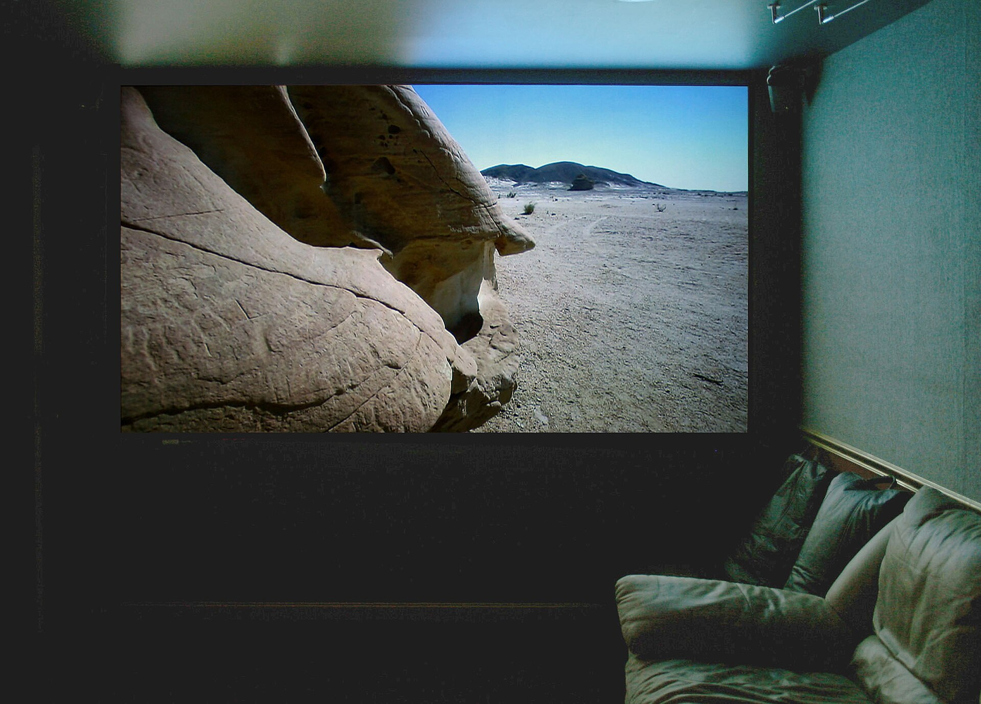11 Things Everyone Remembers About Family Slide Show Night