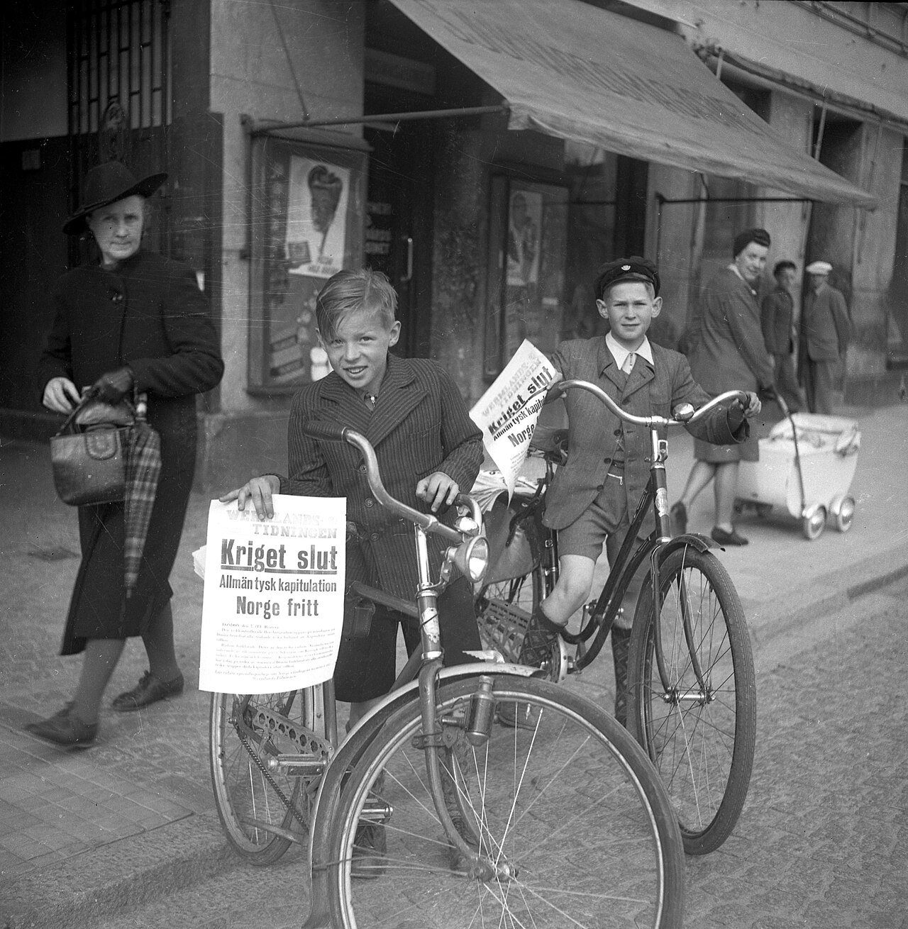 11 Things Everyone Remembers About Having a Paper Route