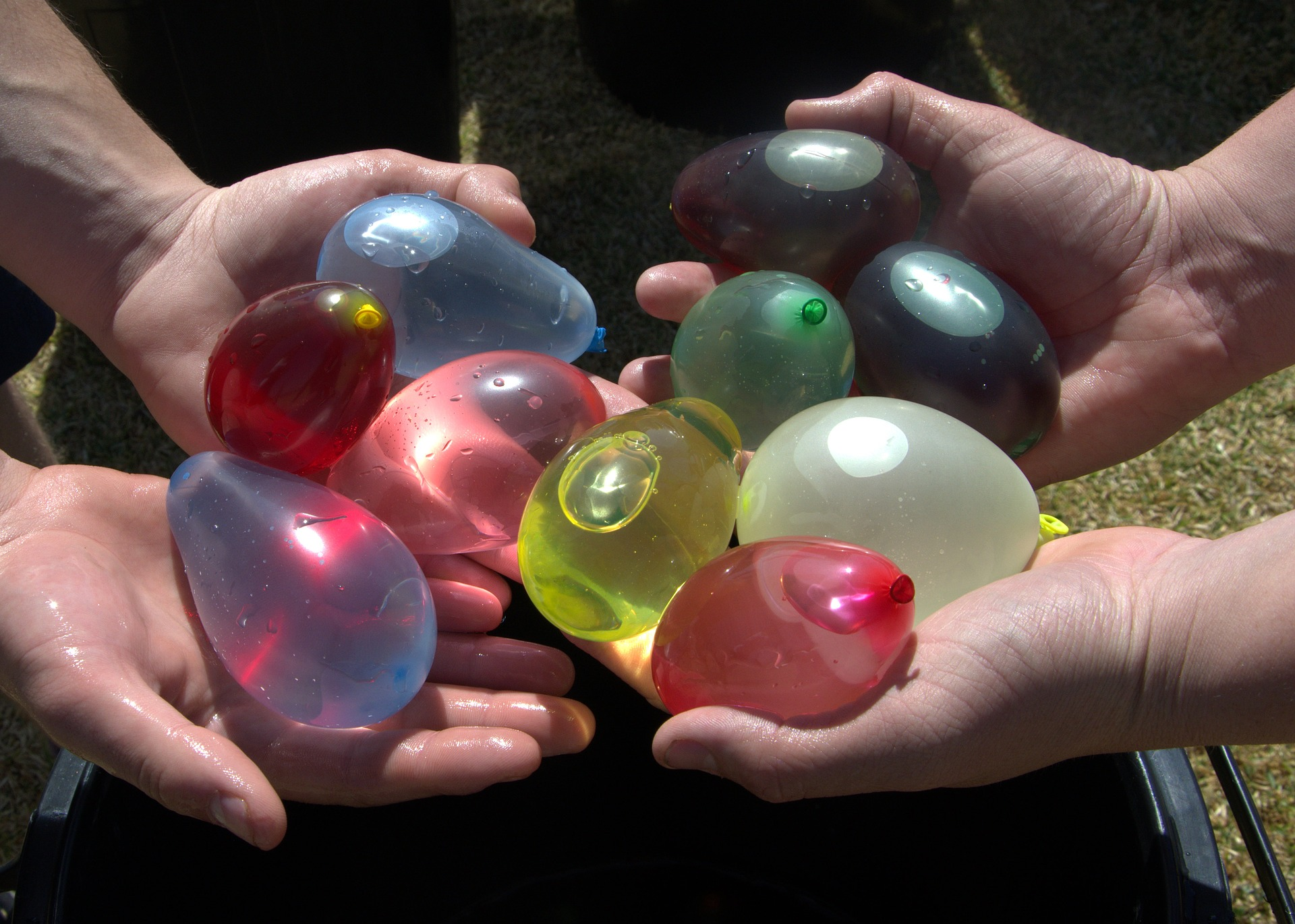 Water Balloon Toss