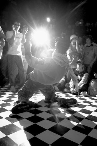 people dancing