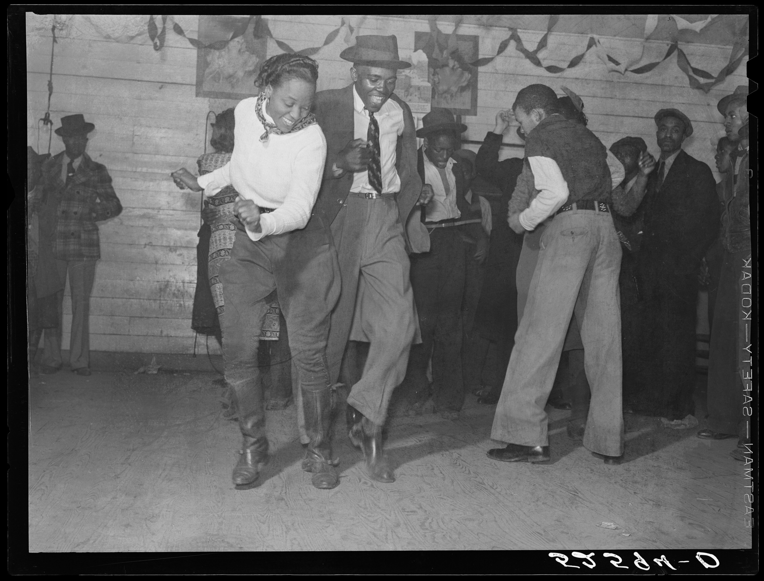 people dancing