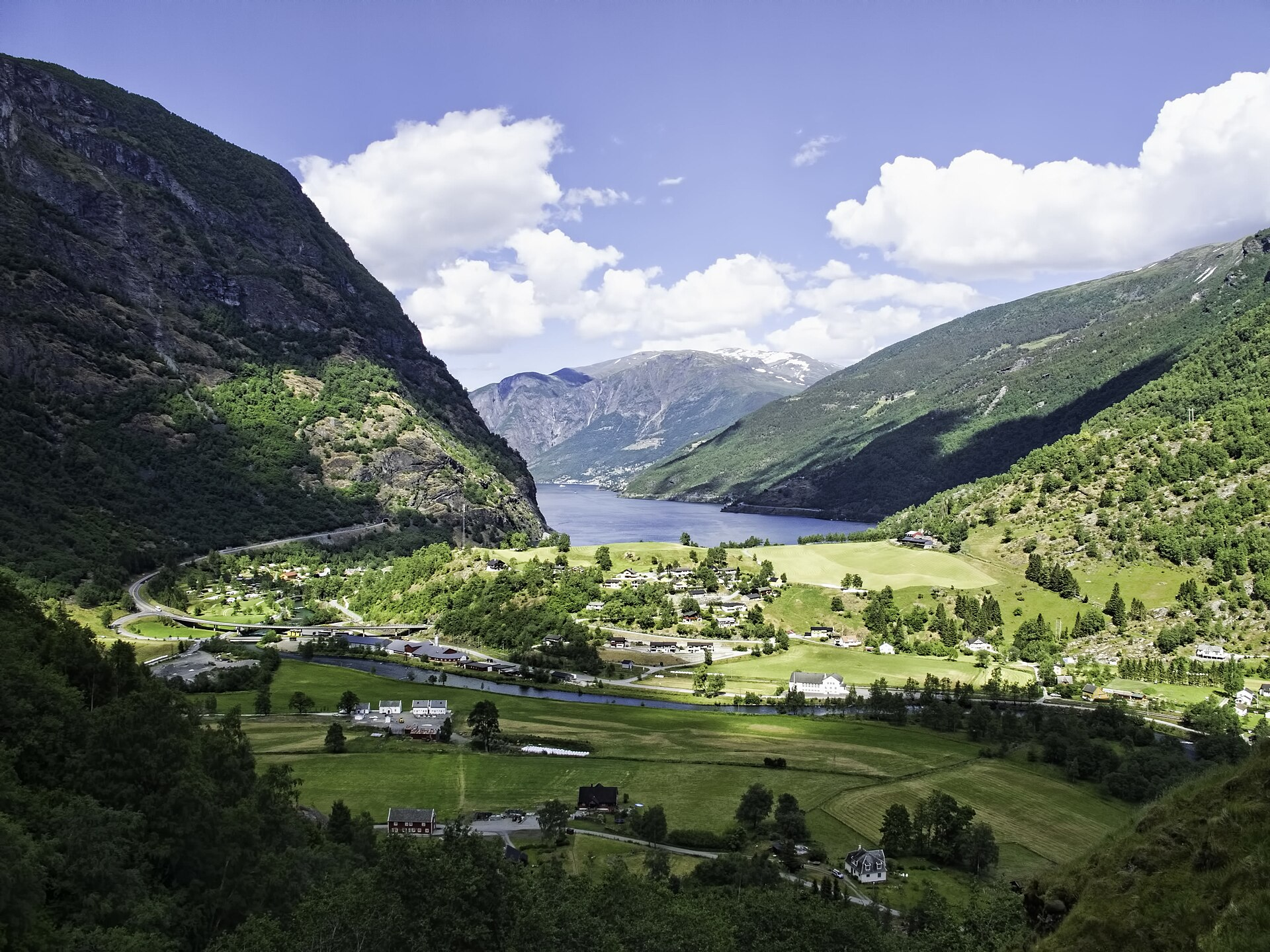 Flåm, Aurlandsfjord