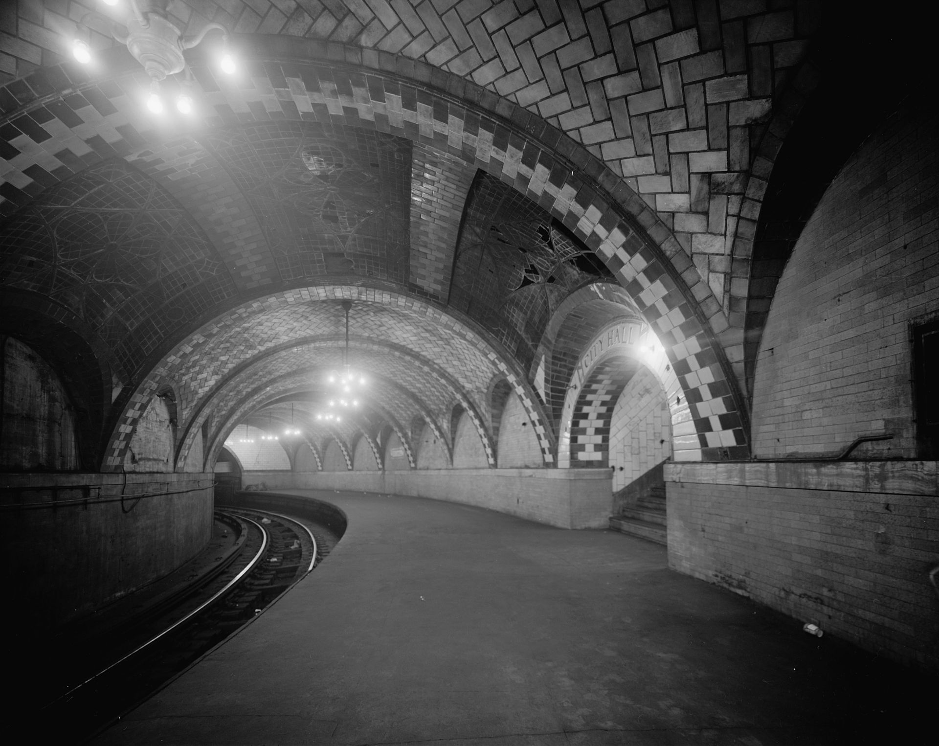 Old City Hall Subway Station
