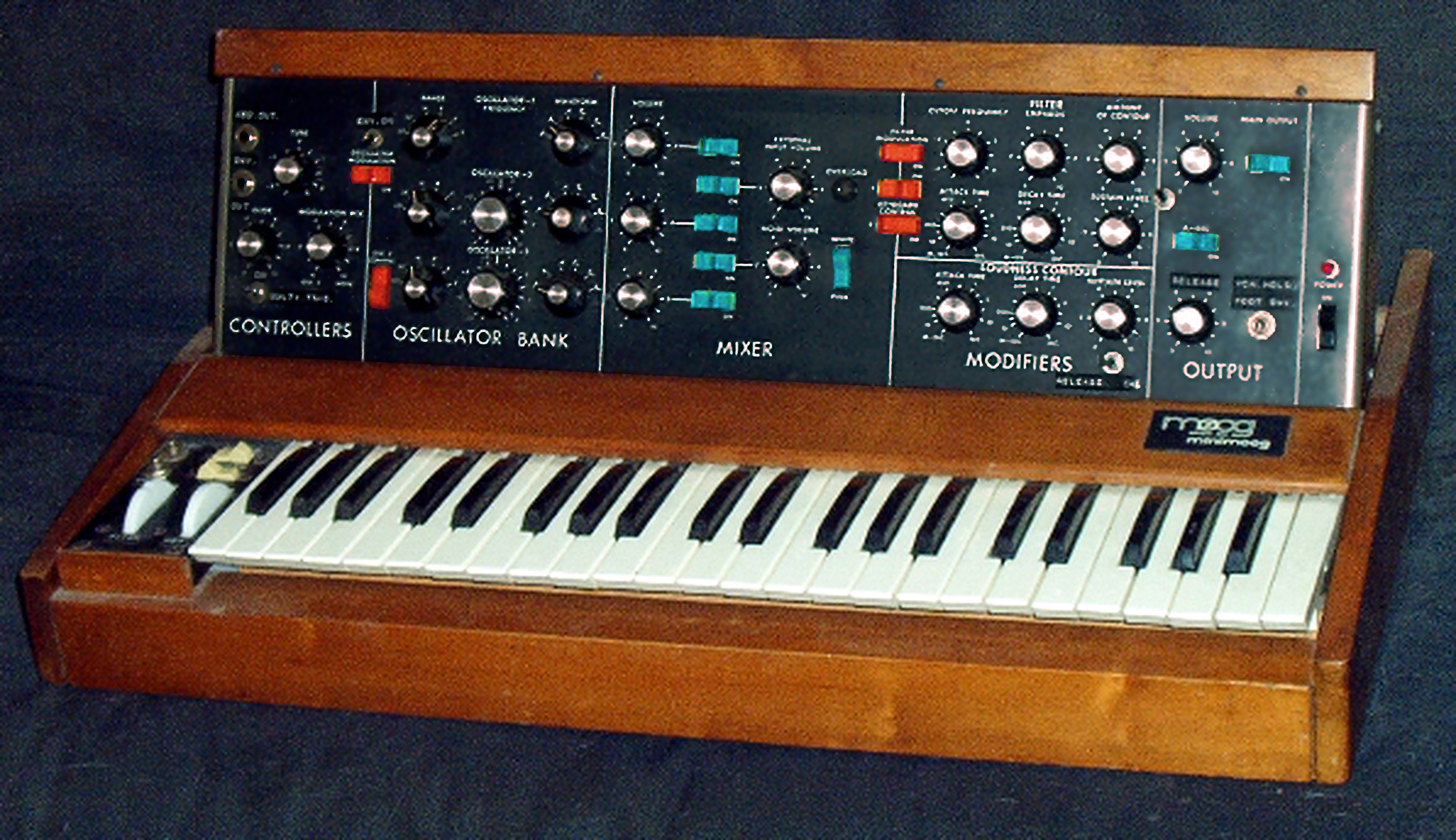 Analog synthesizer