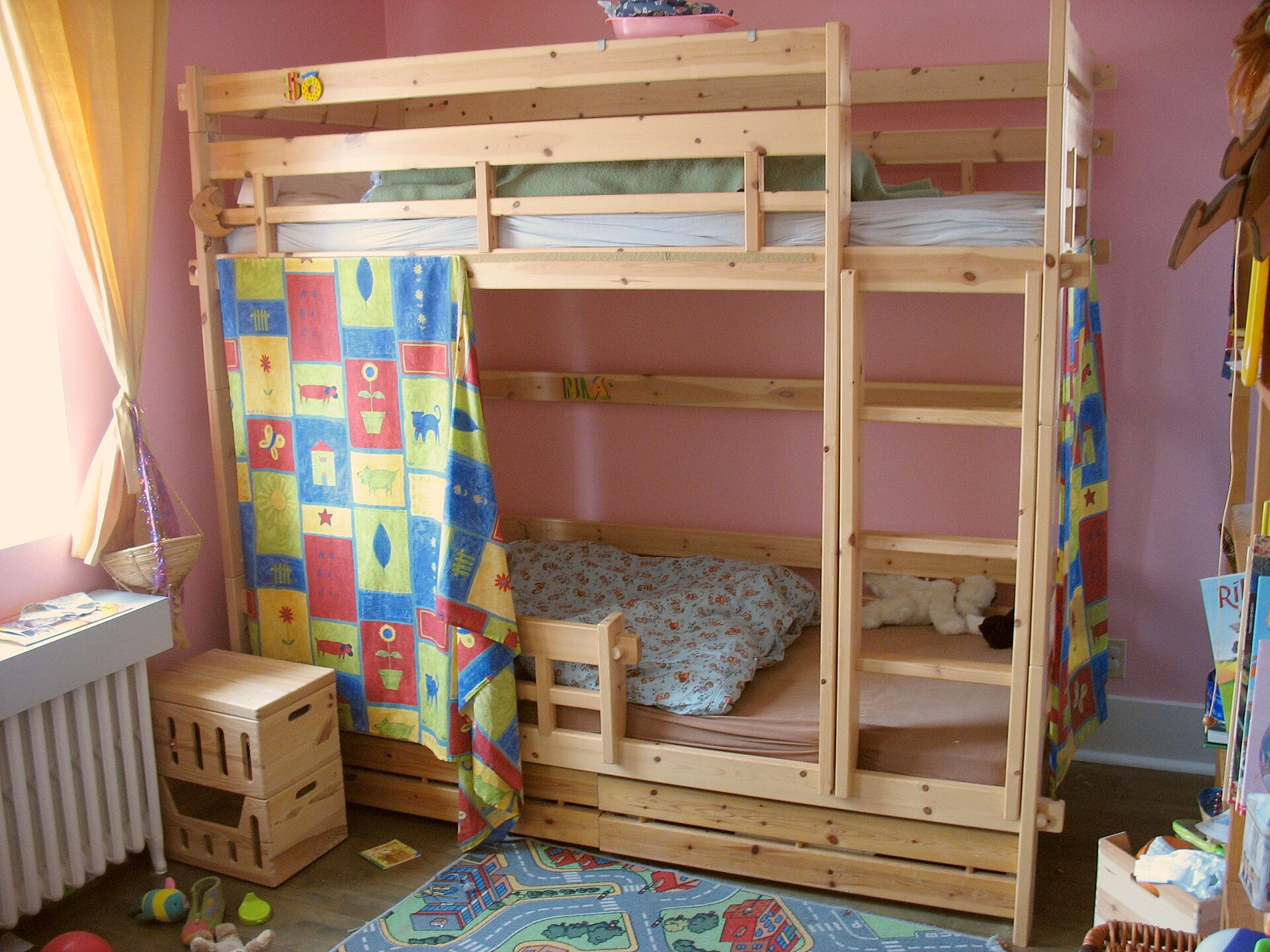 Vintage Kid bed