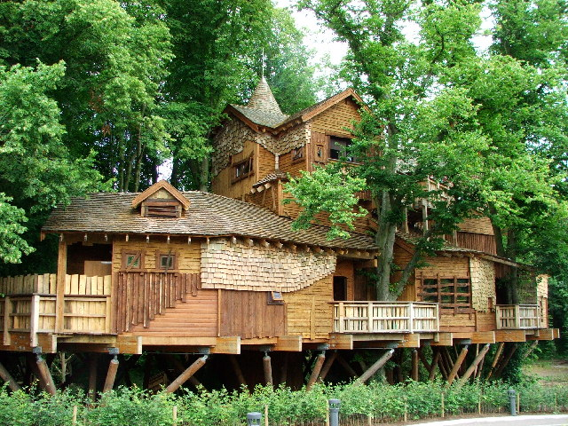 Treehouse Hotels
