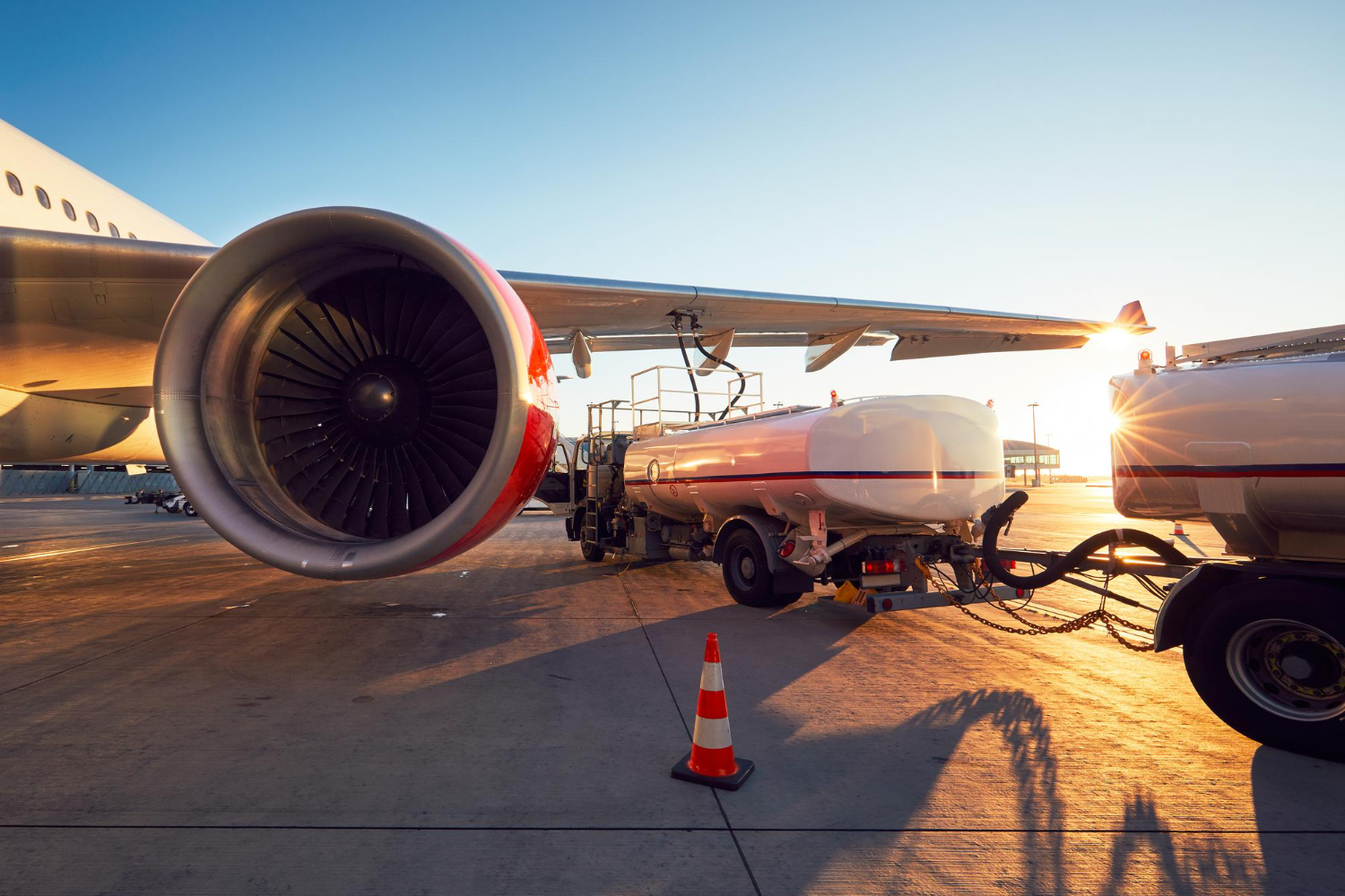 Plane Refueling 