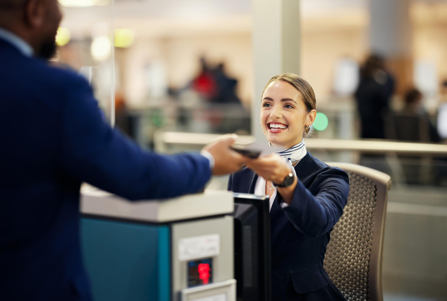 airport check-in line queue