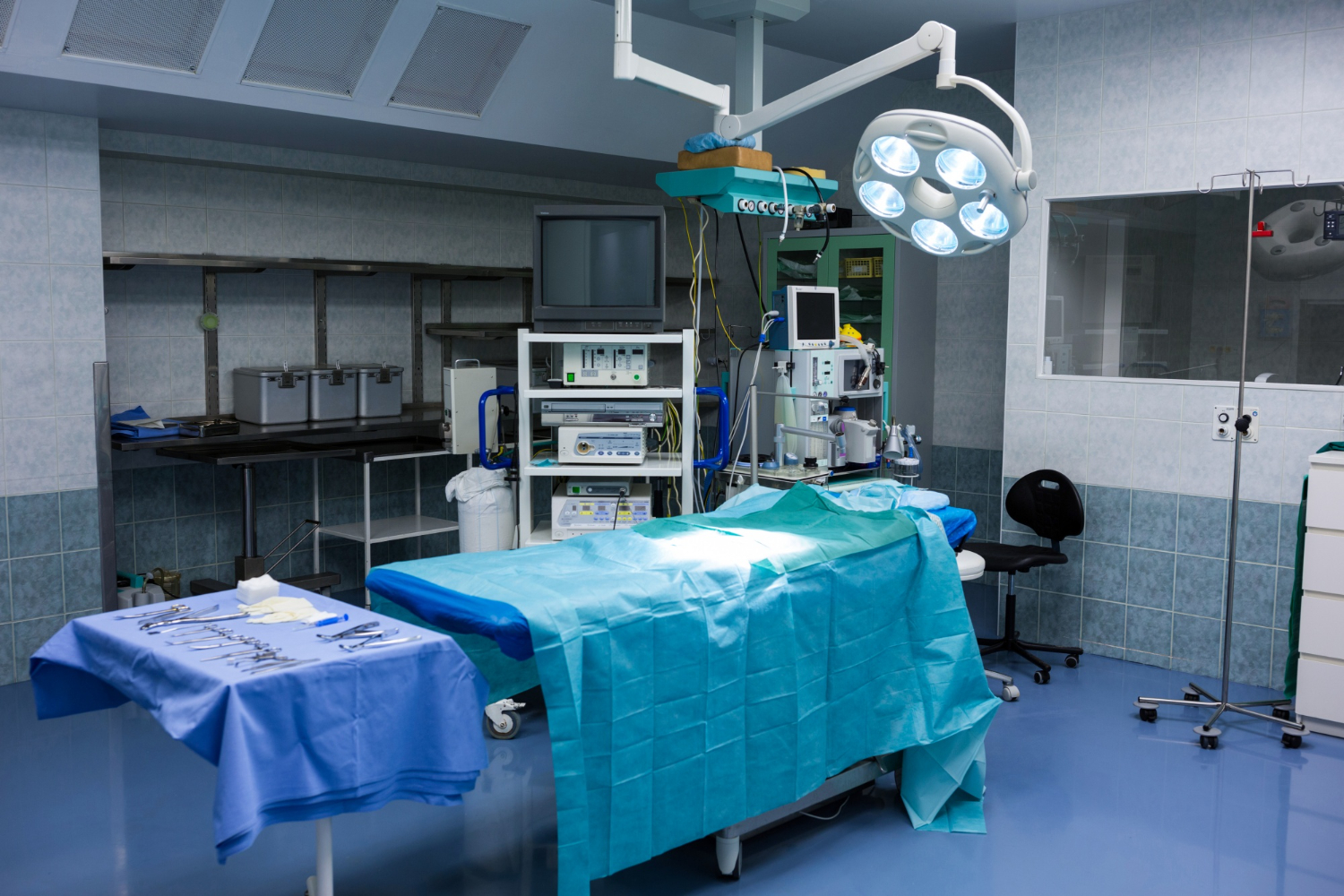 operating room 