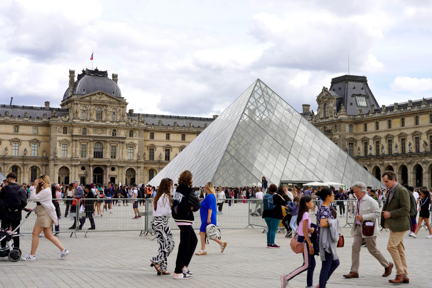 Louvre Pyramid