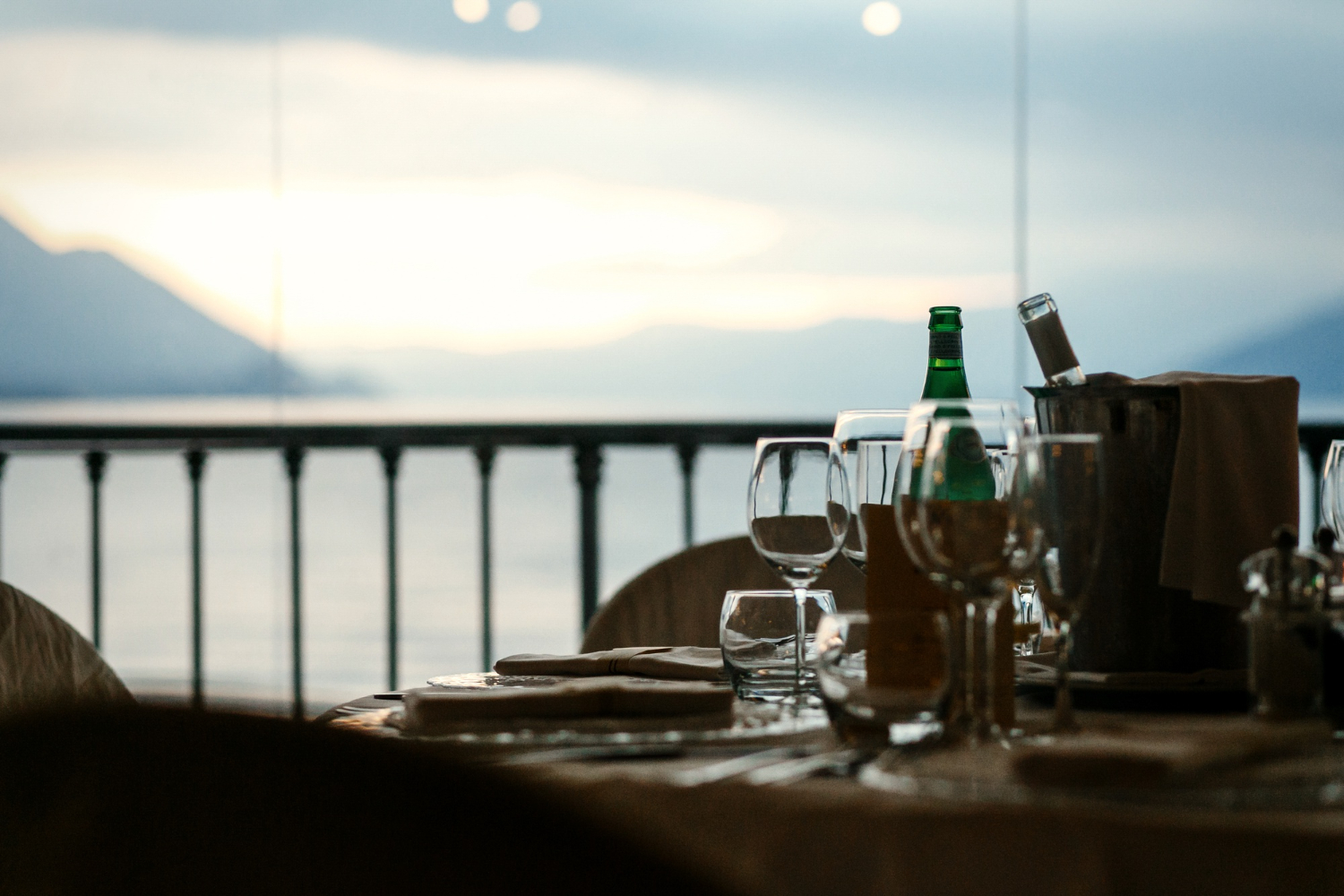 dining table wine cruise