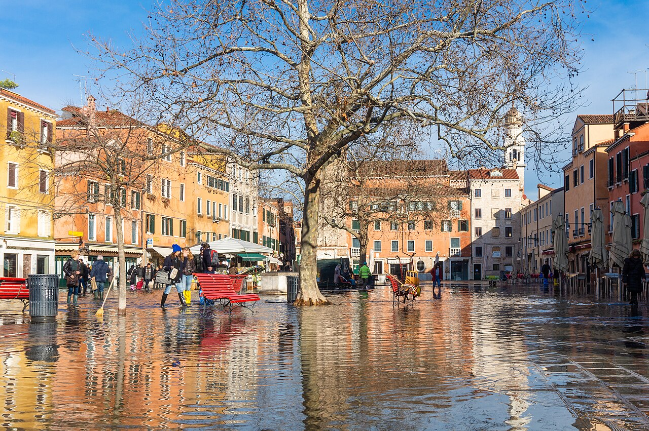 Venice acqua alta flooding
