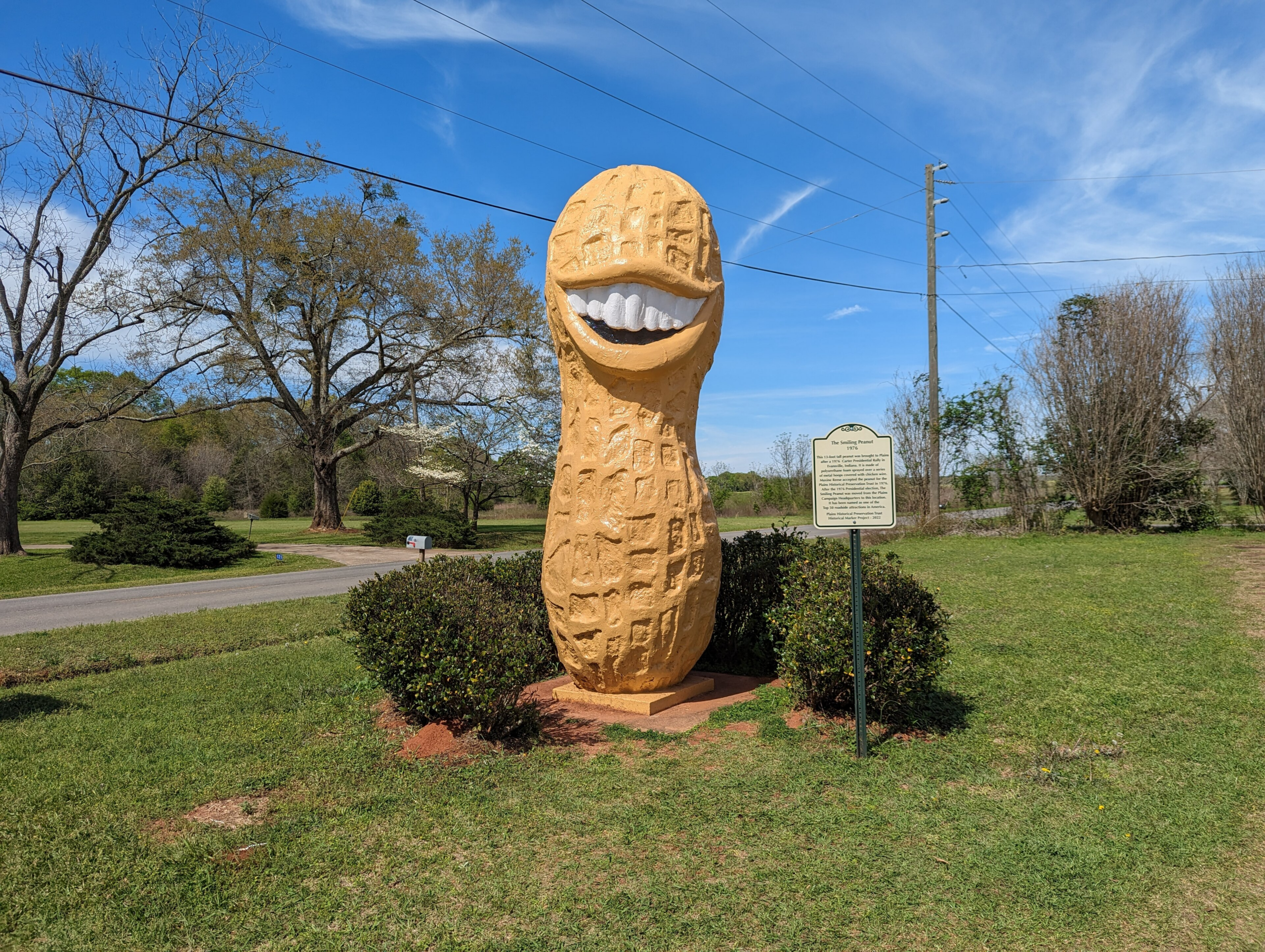 World's Largest Peanut and Other Giant Foods
