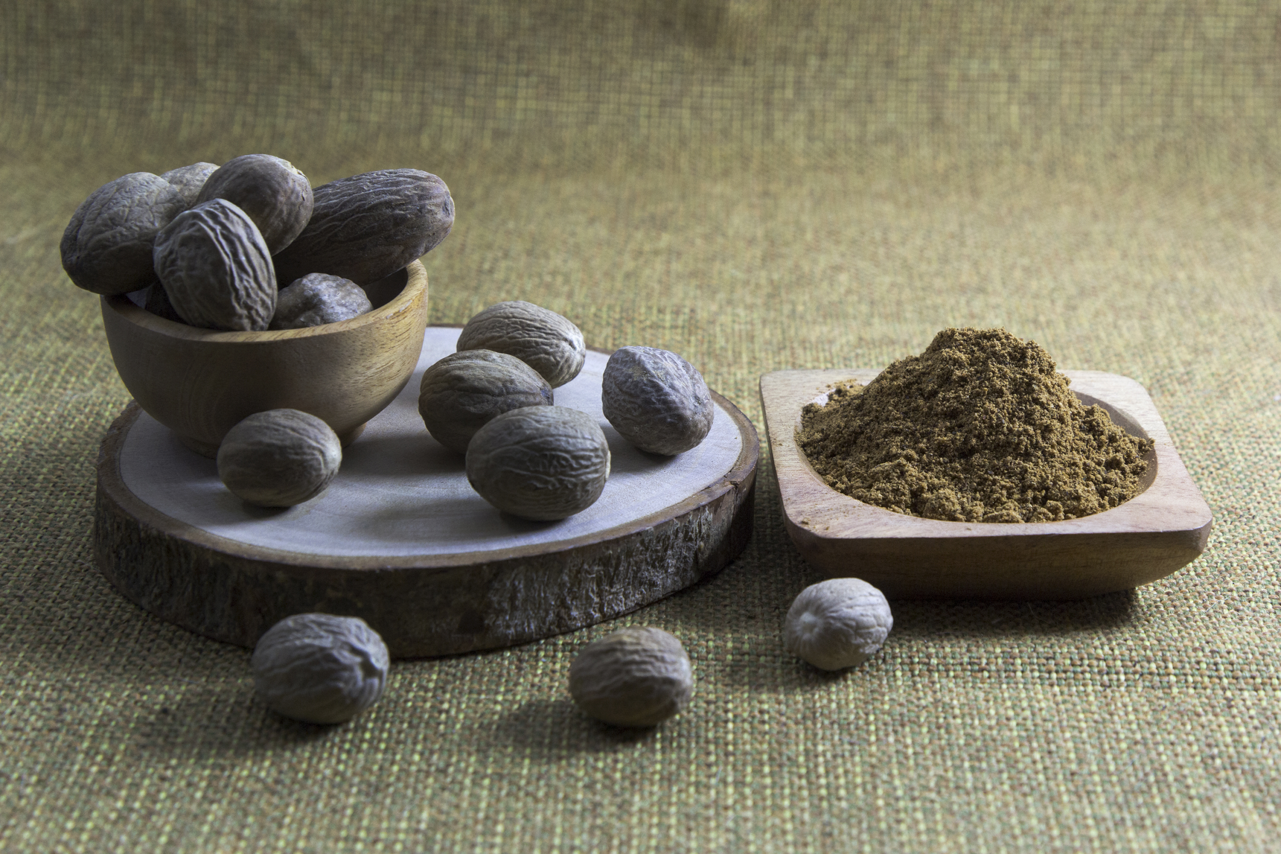 nutmeg spice fruit
