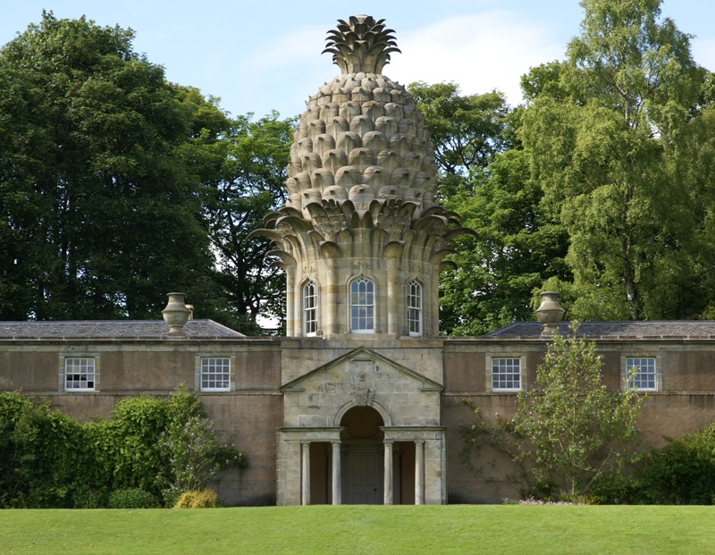 Dunmore Pineapple building Scotland