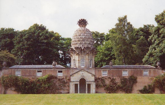Dunmore Pineapple building Scotland