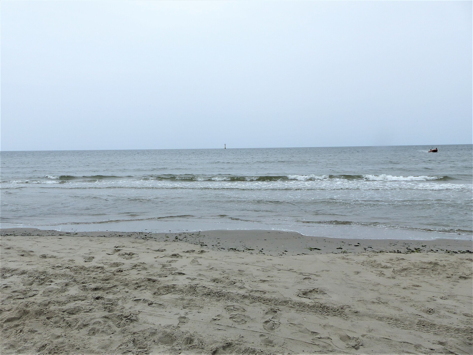 North Sea waves gray