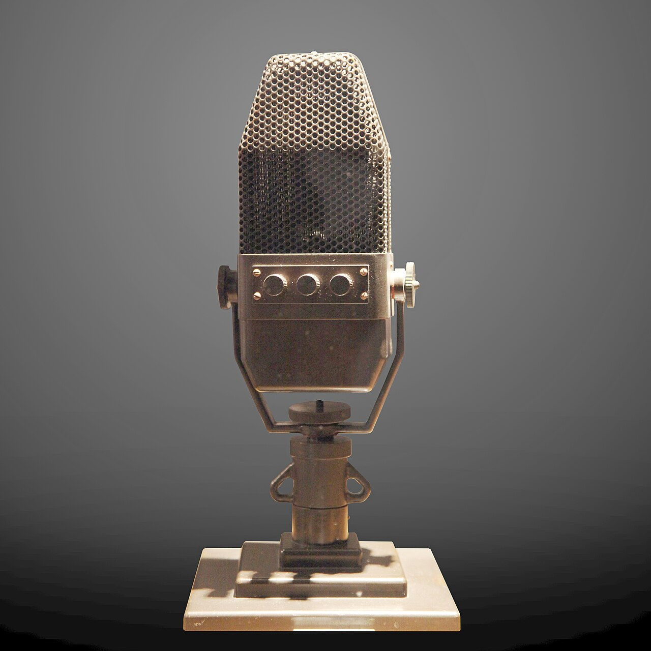 vintage radio 1930s broadcast microphone