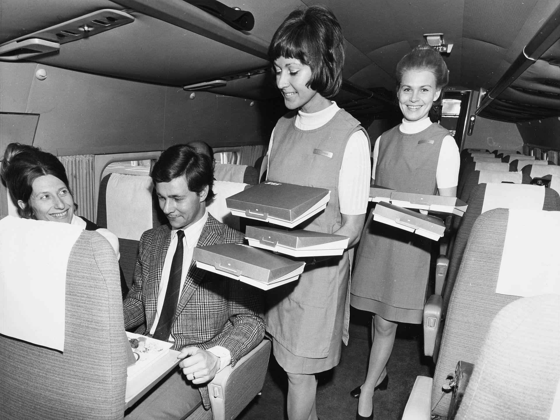 How Flying on an Airplane Used to Be: 11 Things That Have Completely Changed