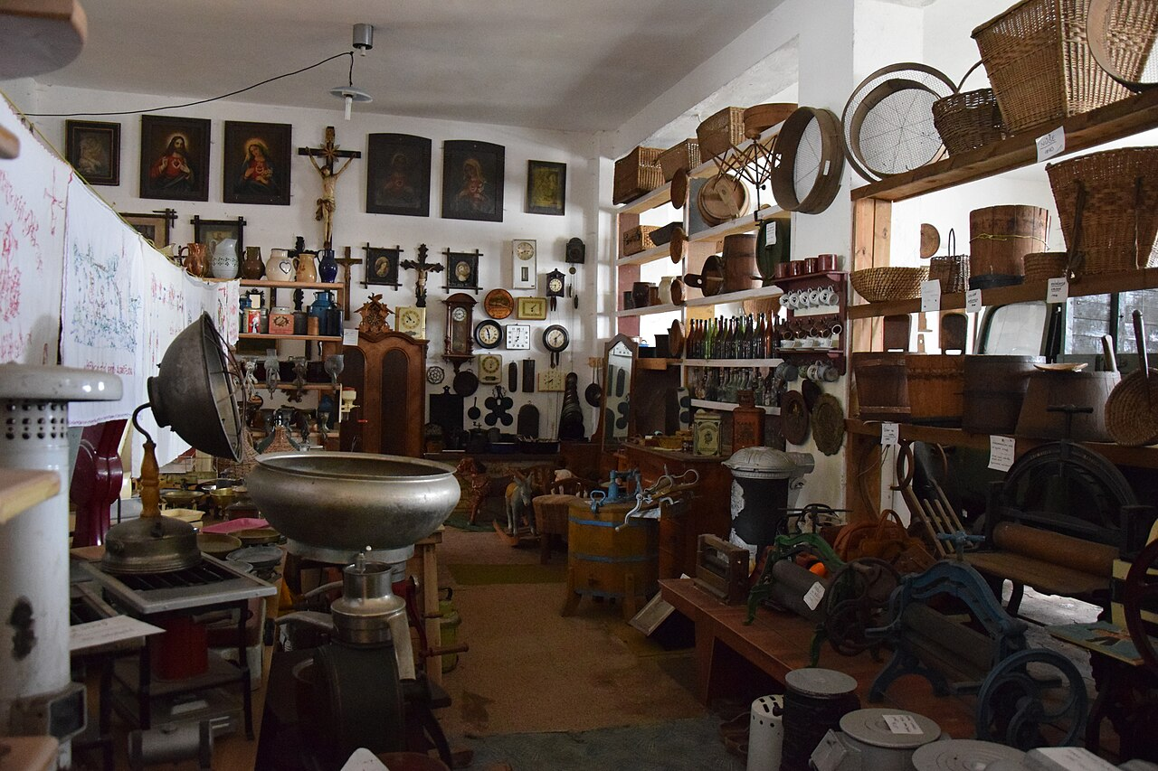 Vintage Collectables