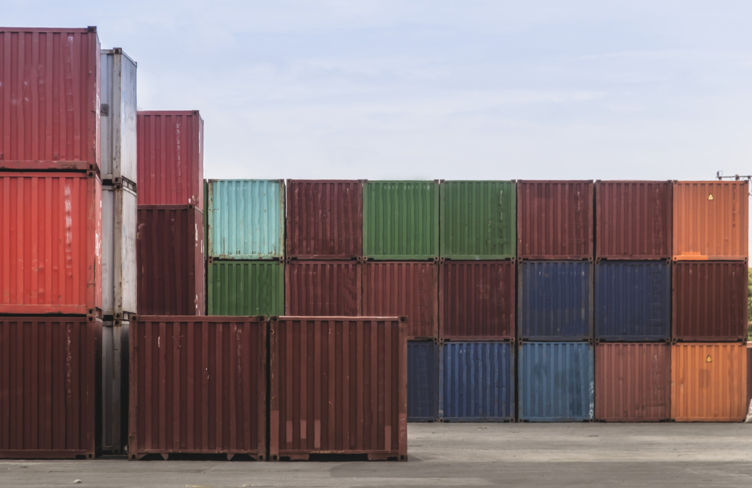 shipping containers port
