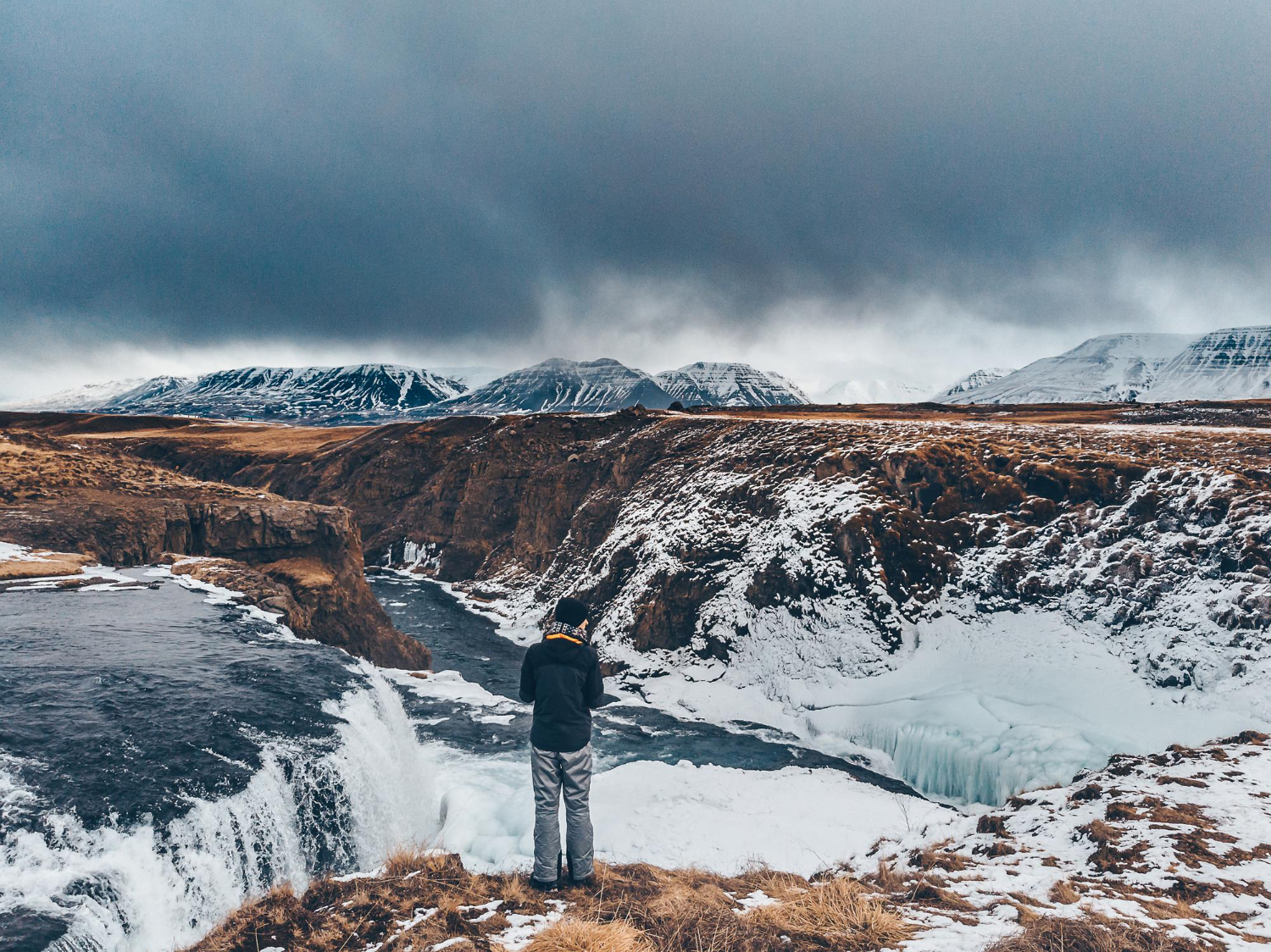 15 Waterfalls Around the World You Can Walk Behind