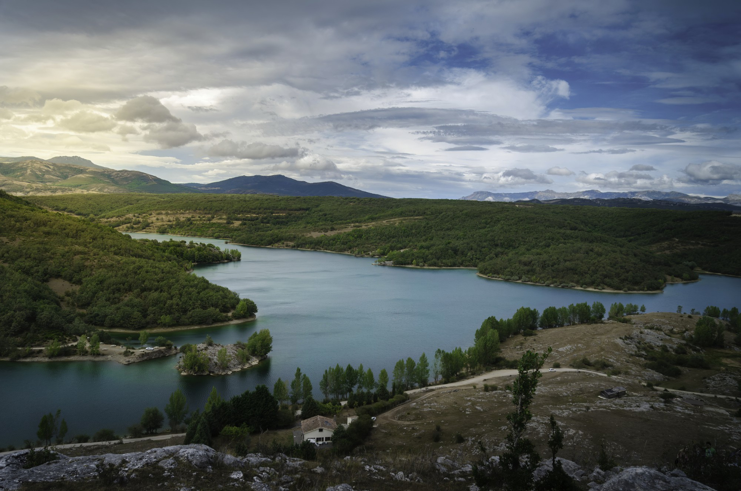 15 Kinds of Island in a Lake and How Each One Got There