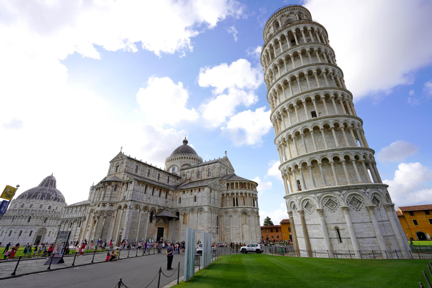 Pisa Piazza dei Miracoli