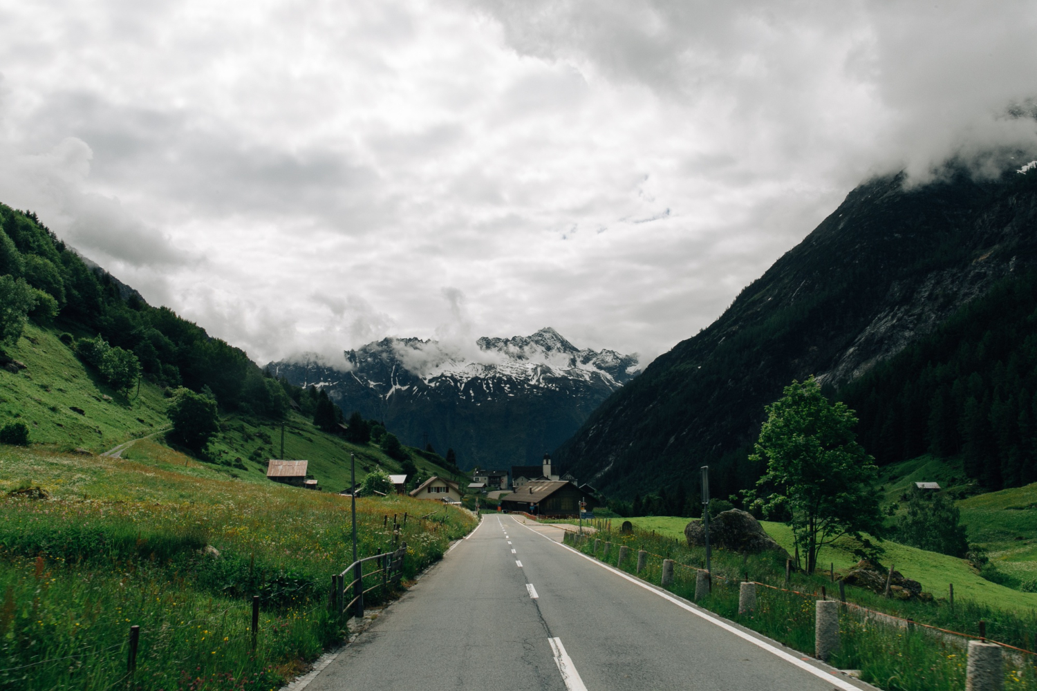 mountain pass road