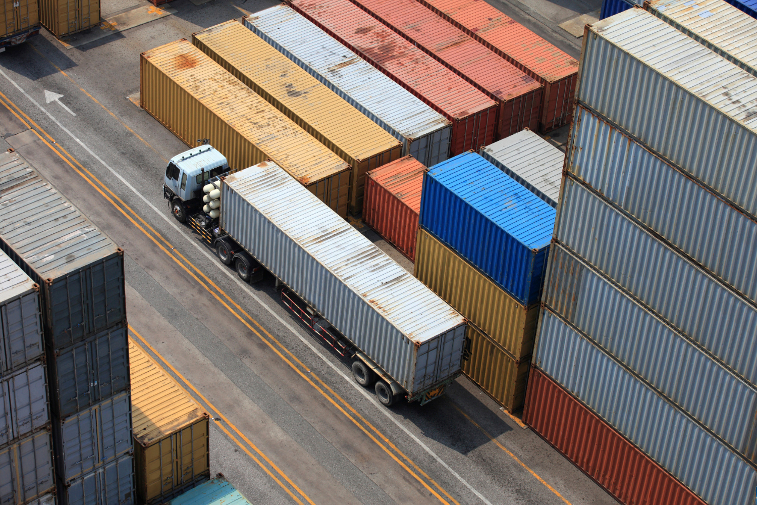 shipping containers port