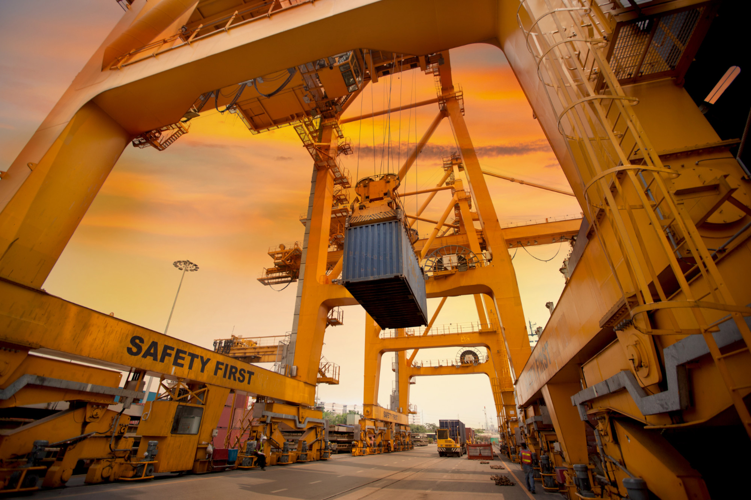 shipping containers port