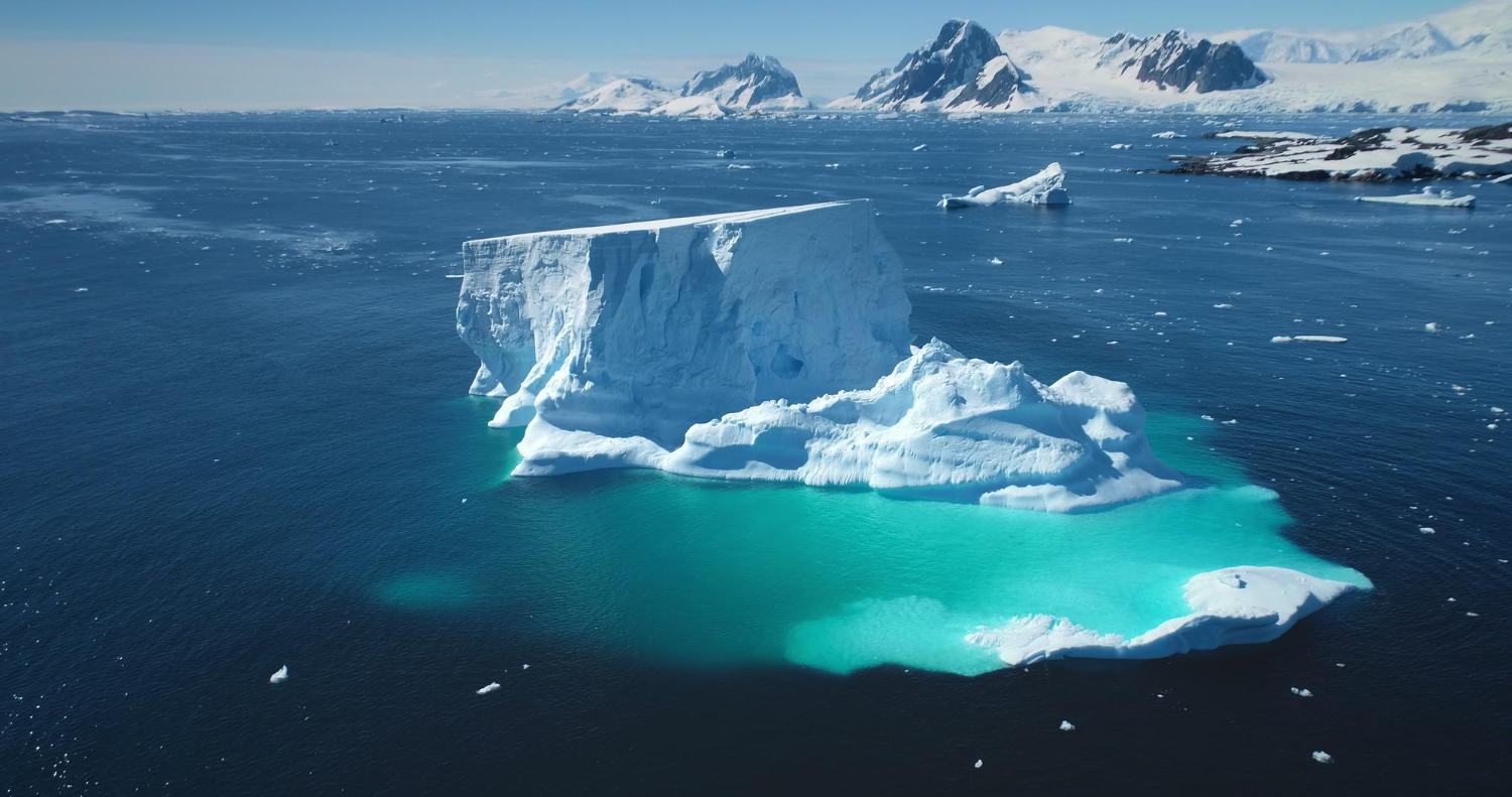 Iceberg Antarctica Ocean