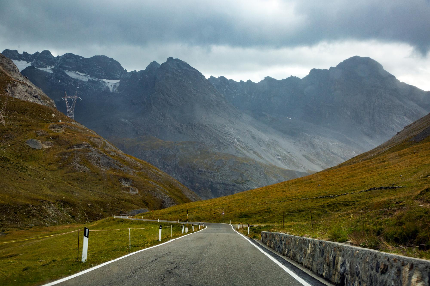 mountain pass road