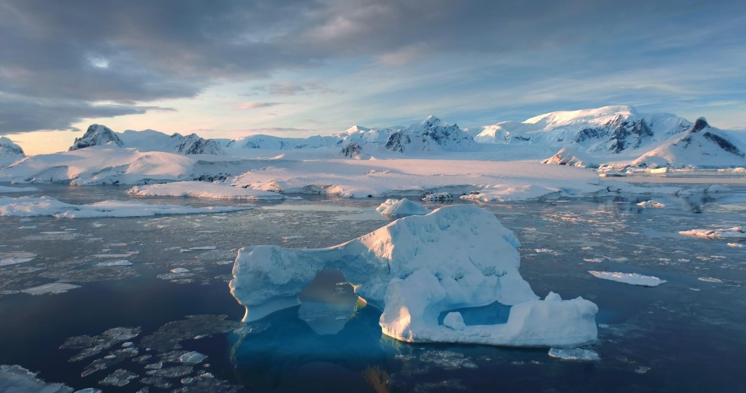 Iceberg Antarctica Ocean