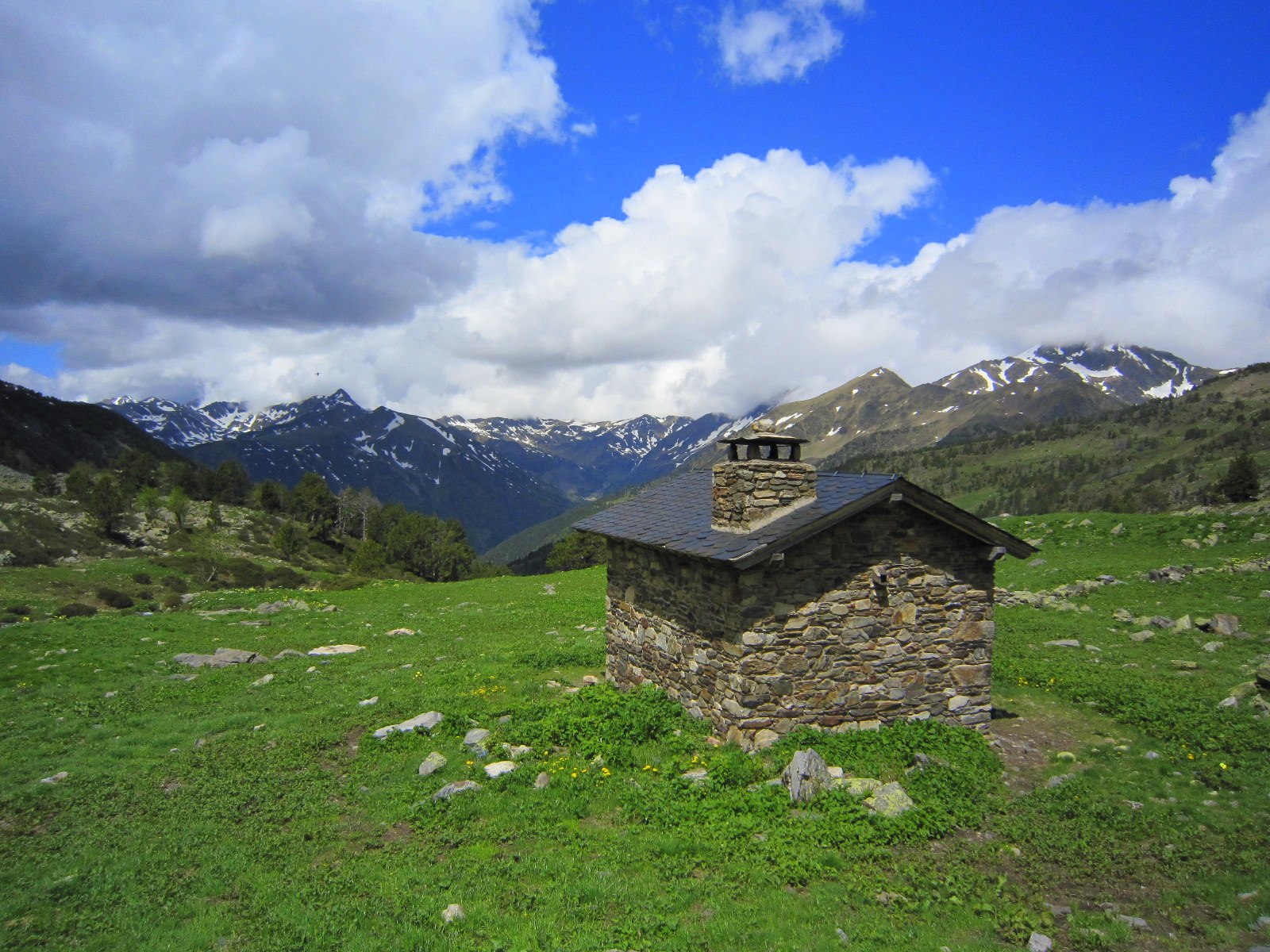Cabanes and Refuges of the Pyrenees