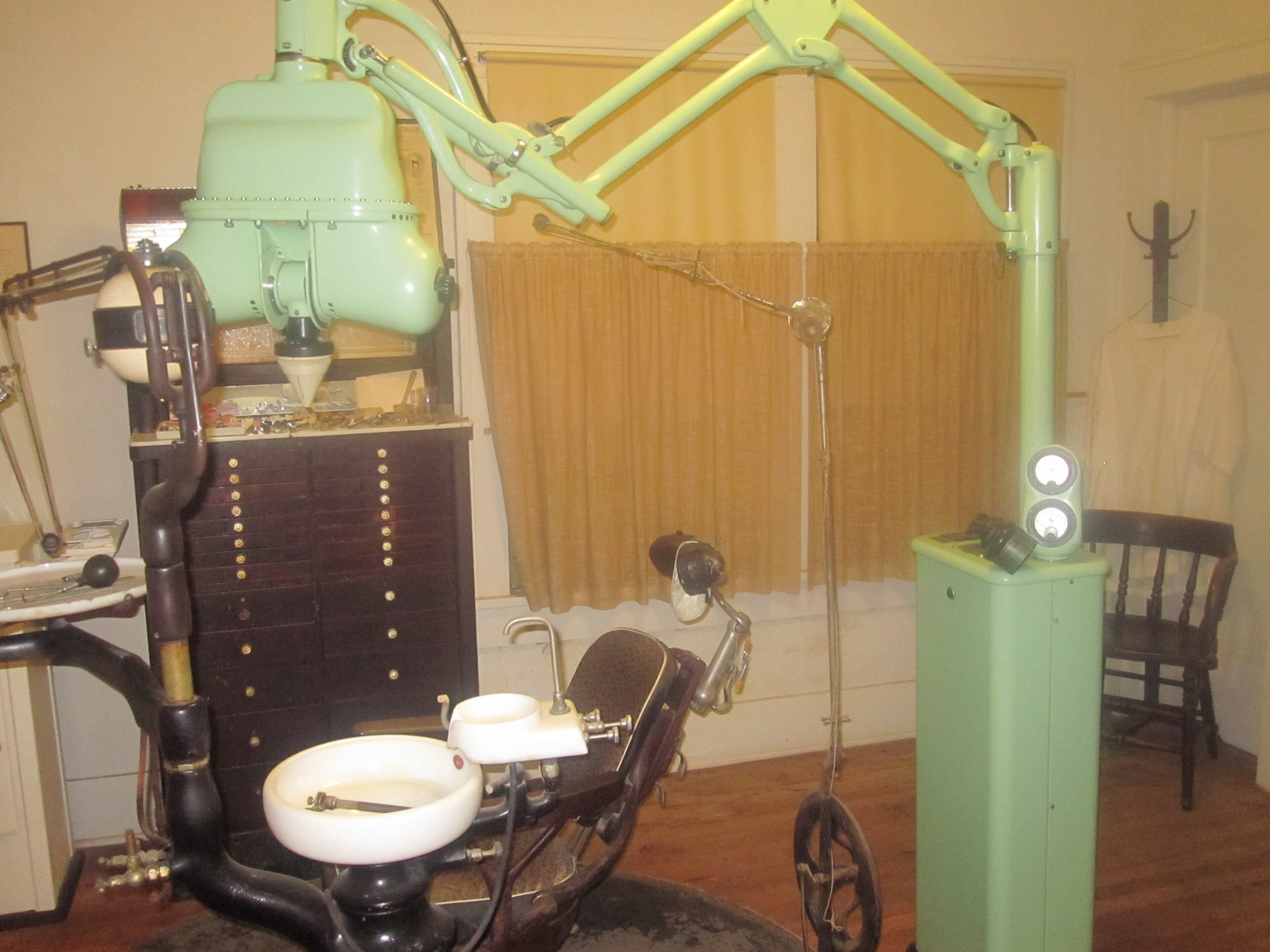 10 Things You Only Remember About Going to the Dentist as a Kid