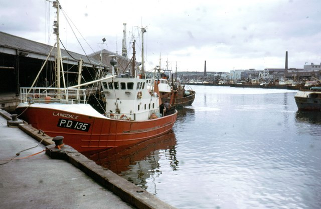Aberdeen Harbour and the Boat-Dwelling Traditions