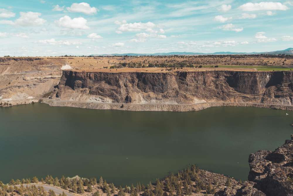reservoir dam water