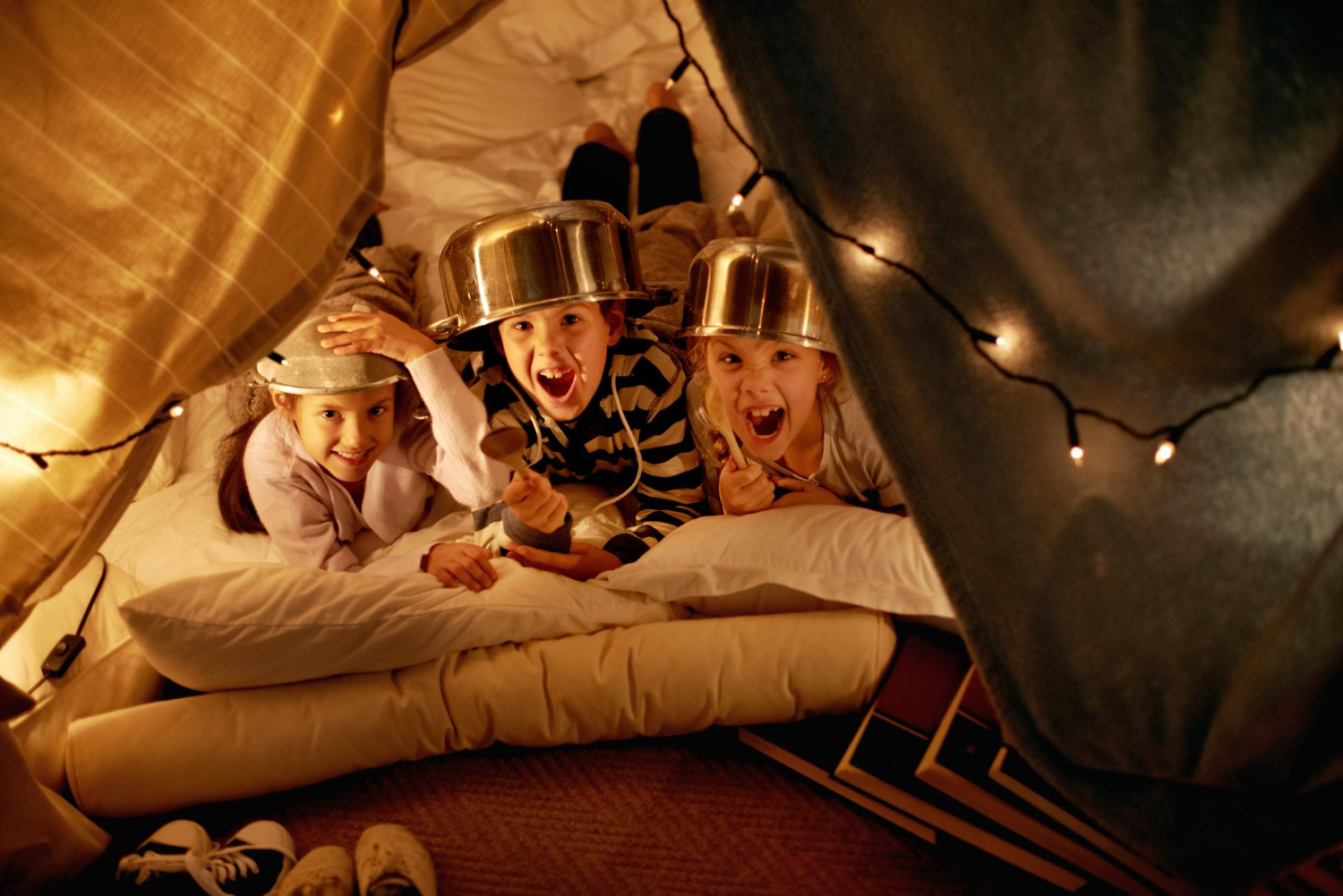 children blanket fort